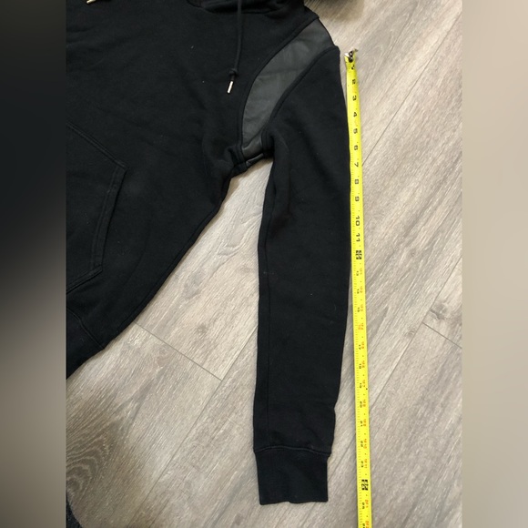 Nike genuine lamb leather shoulder decor cotton hoodie black M - Picture 15 of 16